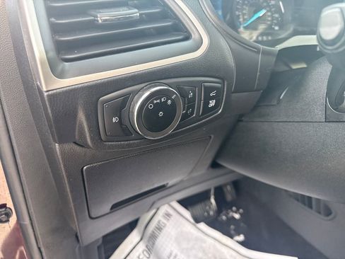 Used 2023 Ford Edge SEL w/ Convenience Package image 32