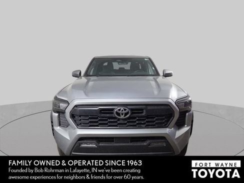 Used 2024 Toyota Tacoma TRD Off-Road AWD/4WD image 3