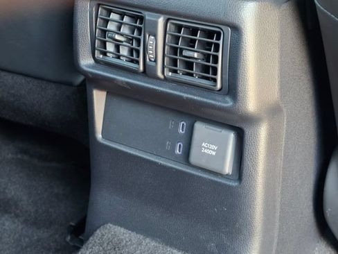 Used 2025 Toyota 4Runner TRD Off-Road Premium AWD/4WD image 19