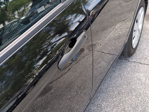 Used 2024 Nissan Versa S w/ Trunk Package image 15