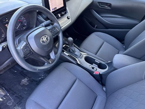 Used 2023 Toyota Corolla LE FWD image 4