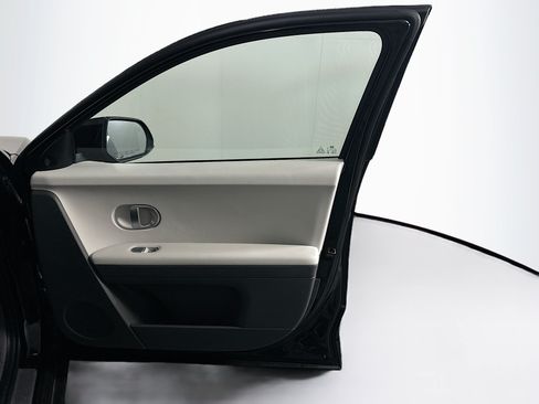 Used 2024 Hyundai Ioniq 5 SE RWD image 32