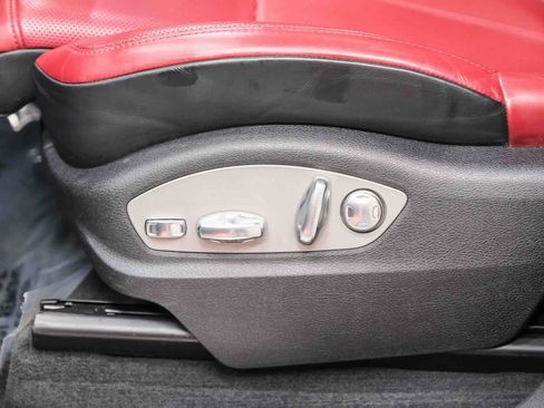 Used 2024 Porsche Macan image 23