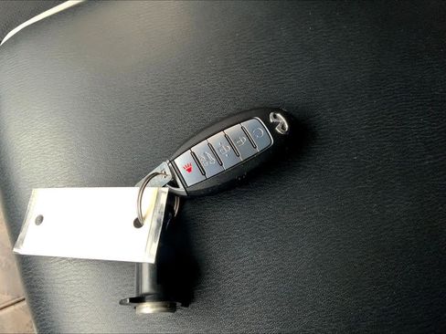 Used 2021 INFINITI QX80 Premium Select w/ All-Season Package image 14