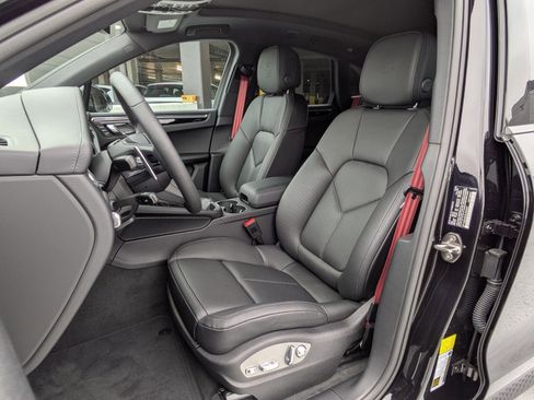New 2025 Porsche Macan S AWD/4WD image 5