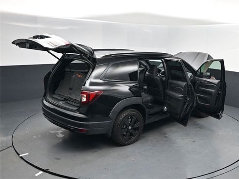 Used 2022 Honda Pilot TrailSport image 18
