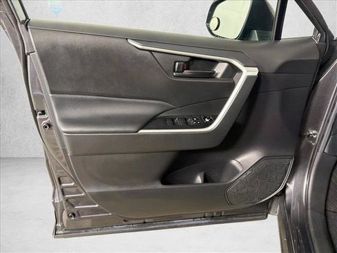 Used 2023 Toyota RAV4 LE FWD image 10