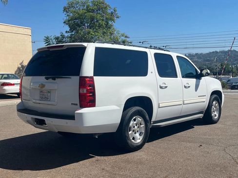Used 2012 Chevrolet Suburban LT image 6