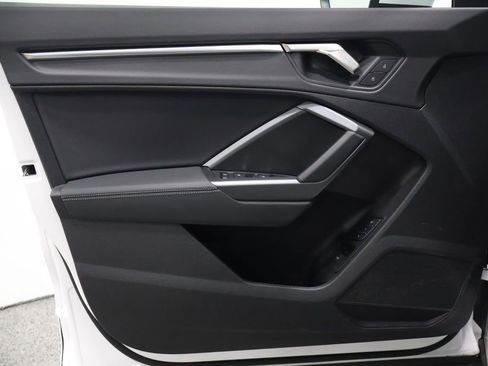 Used 2024 Audi Q3 2.0T Premium Plus w/ Premium Plus Package image 12