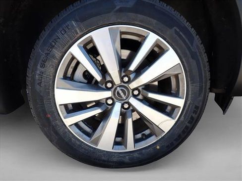 Used 2023 Nissan Pathfinder SL AWD/4WD image 7