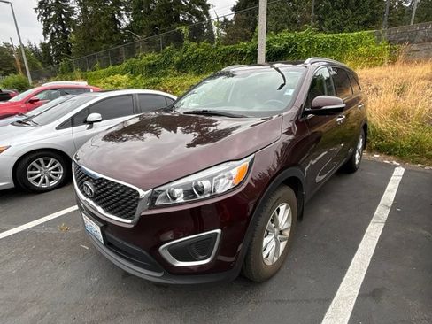 Used 2016 Kia Sorento FWD w/ LX Convenience Package image 1