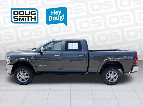 Used 2022 RAM 2500 Laramie AWD/4WD image 3