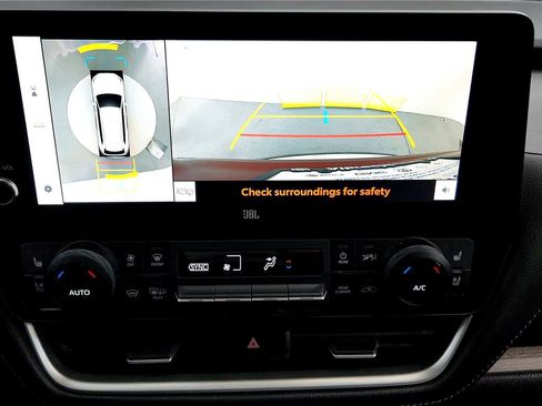 Used 2025 Toyota Grand Highlander AWD image 33