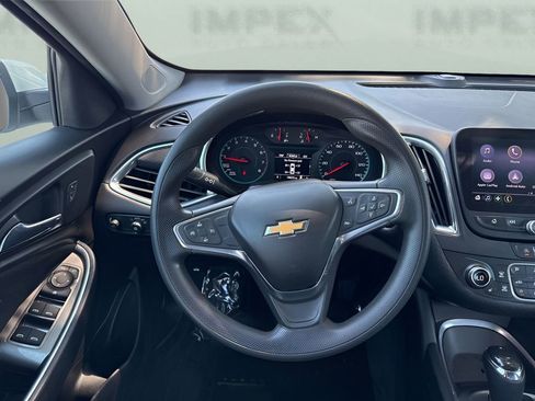 Used 2020 Chevrolet Malibu LT FWD image 15