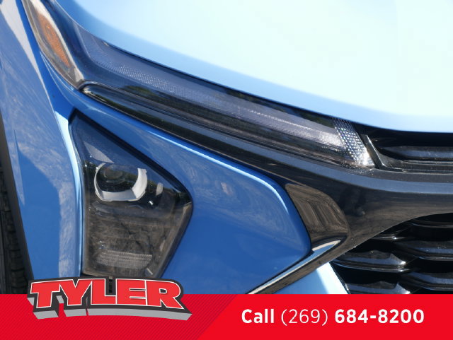 Used 2024 Chevrolet Trax RS w/ Sunroof Package FWD image 10