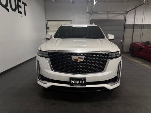 Used 2022 Cadillac Escalade Premium Luxury AWD/4WD image 3