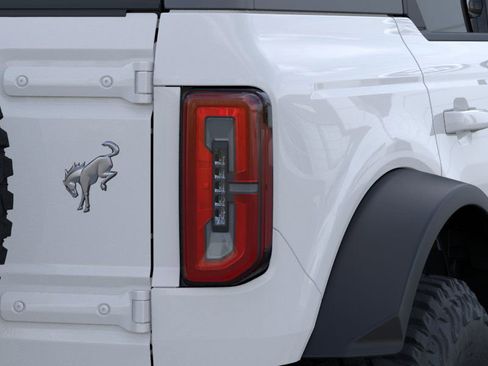 New 2024 Ford Bronco Outer Banks w/ Sasquatch Package image 23