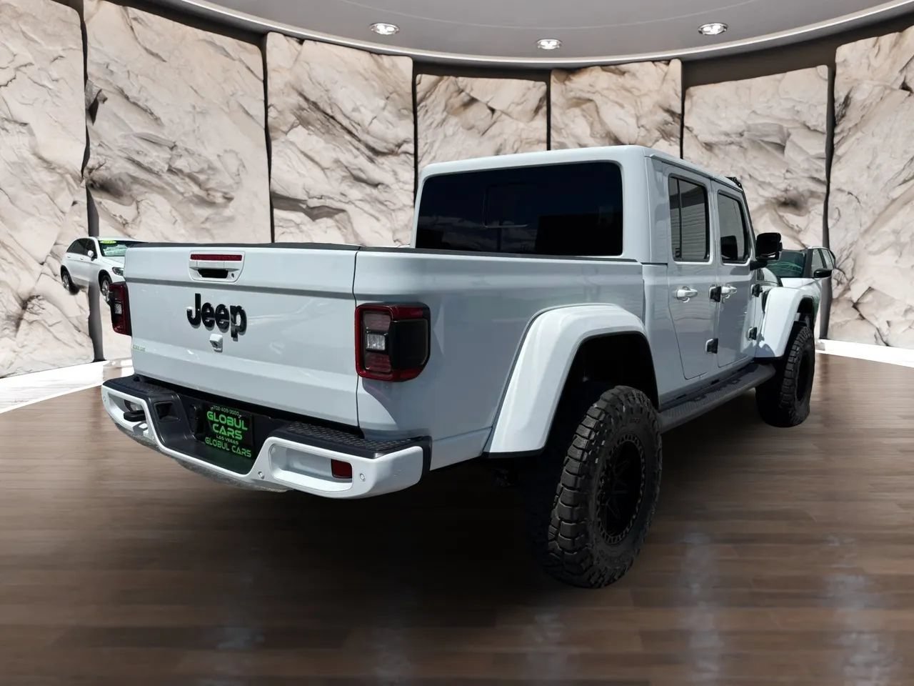 Used 2021 Jeep Gladiator Overland AWD/4WD image 5