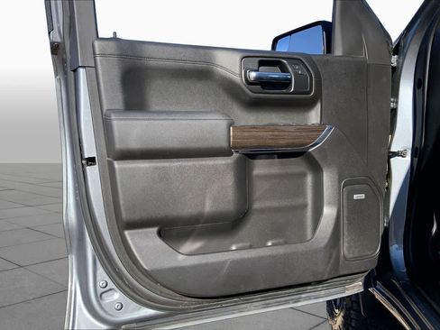 Used 2022 Chevrolet Silverado 1500 LT Trail Boss w/ Convenience Package II AWD/4WD image 22