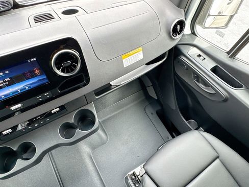 New 2025 Mercedes-Benz Sprinter 2500 image 20