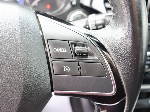 Used 2018 Mitsubishi Outlander ES image 17