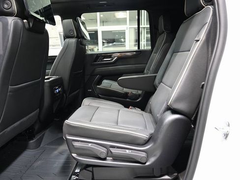 New 2026 GMC Yukon XL Elevation w/ Elevation Premium Package image 9