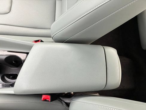 Used 2025 Hyundai Elantra Limited w/ Cargo Package FWD image 38