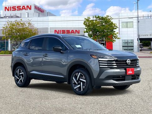 New 2026 Nissan Kicks SV image 5