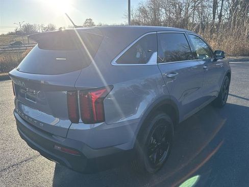 Used 2022 Kia Sorento LX image 7