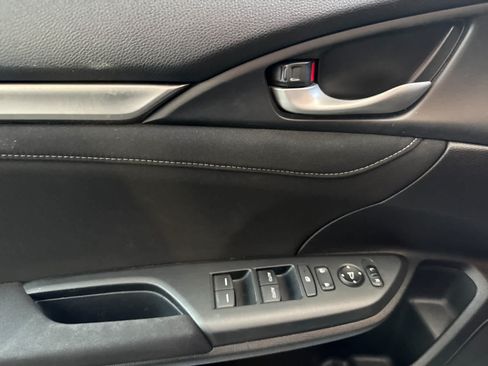 Used 2019 Honda Civic EX image 12