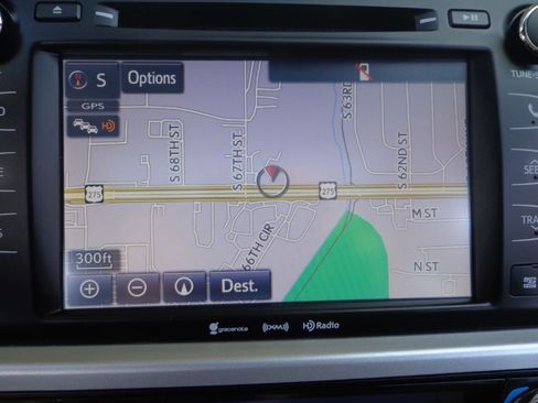 Used 2016 Toyota Highlander XLE AWD/4WD image 30