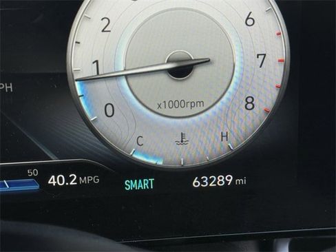 Used 2021 Hyundai Elantra Limited image 15