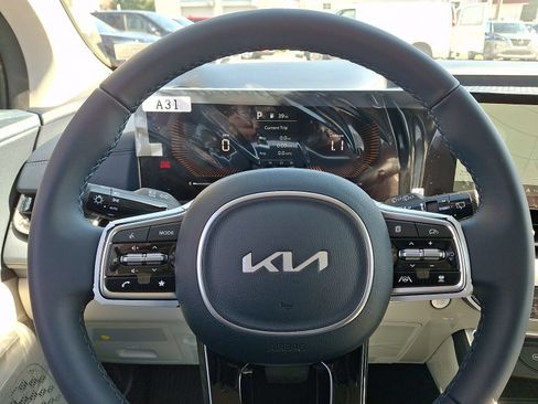 New 2026 Kia Carnival EX FWD image 17