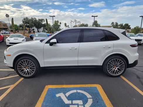 Used 2022 Porsche Cayenne Platinum Edition AWD/4WD image 6