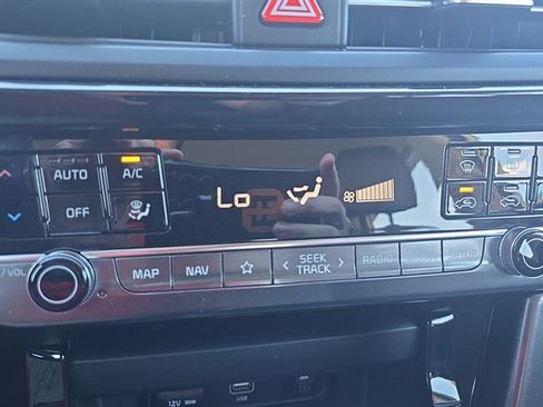Used 2025 Kia Seltos S AWD/4WD image 17
