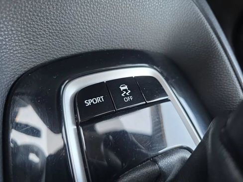 Used 2021 Toyota Corolla SE FWD image 30