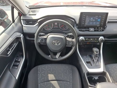 Used 2021 Toyota RAV4 XLE AWD/4WD image 11