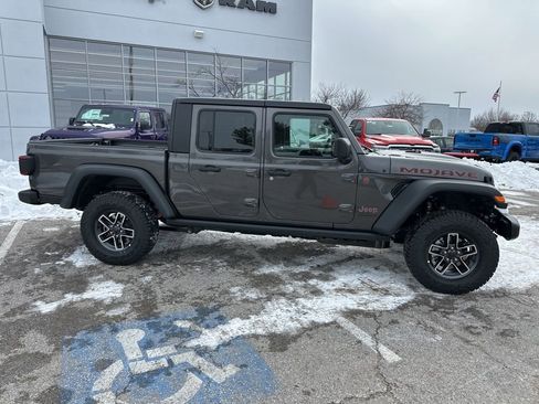 New 2026 Jeep Gladiator Mojave w/ Safety Group AWD/4WD image 30