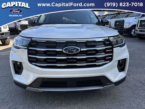 Certified 2025 Ford Explorer Active w/ Active Comfort Package AWD/4WD image 10