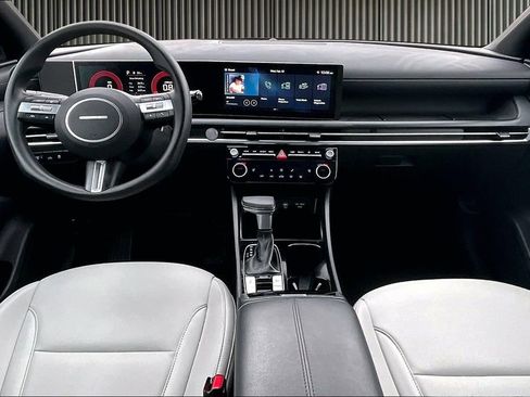 Certified 2025 Hyundai Santa Cruz SEL image 16