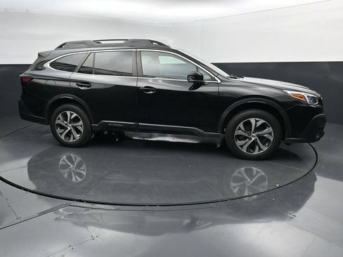 Used 2020 Subaru Outback Limited AWD/4WD image 9