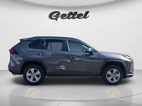 Used 2025 Toyota RAV4 XLE w/ Convenience Package FWD image 4
