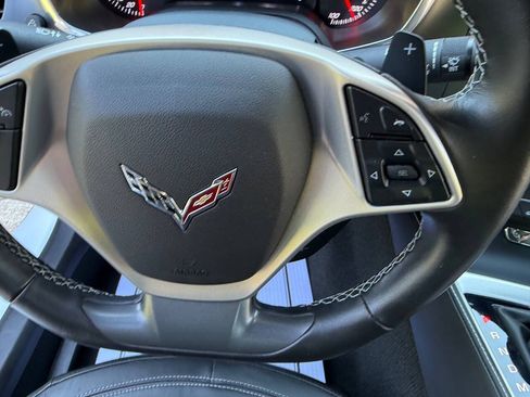 Used 2019 Chevrolet Corvette Stingray Coupe w/ 1LT RWD image 28