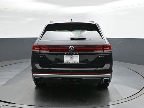 New 2026 Volkswagen Atlas Peak Edition image 8