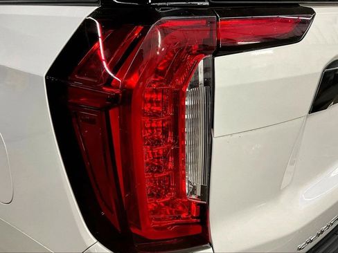 Used 2024 GMC Yukon XL Denali Ultimate image 23