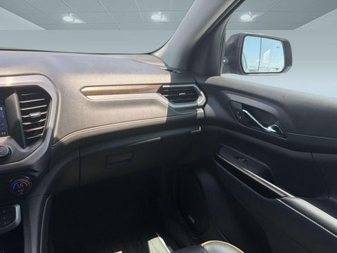 Used 2022 GMC Acadia AT4 w/ Technology Package AWD/4WD image 30
