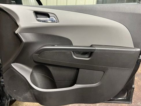 Used 2020 Chevrolet Sonic LT image 23