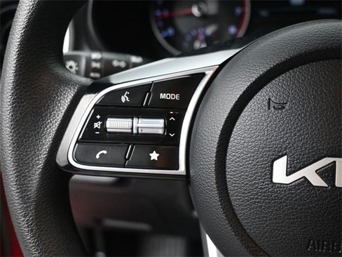 Used 2024 Kia Forte LXS image 29