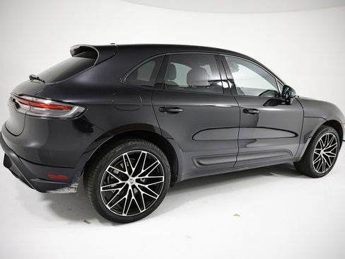 Certified 2026 Porsche Macan AWD/4WD image 7