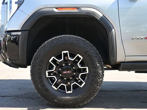 Used 2026 GMC Sierra 2500 AT4X AWD/4WD image 28